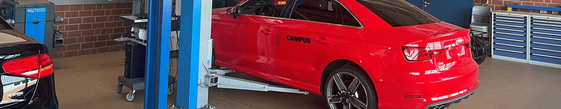 Banner image of the training campus of the Cologne Chamber of Crafts for the EBS case study